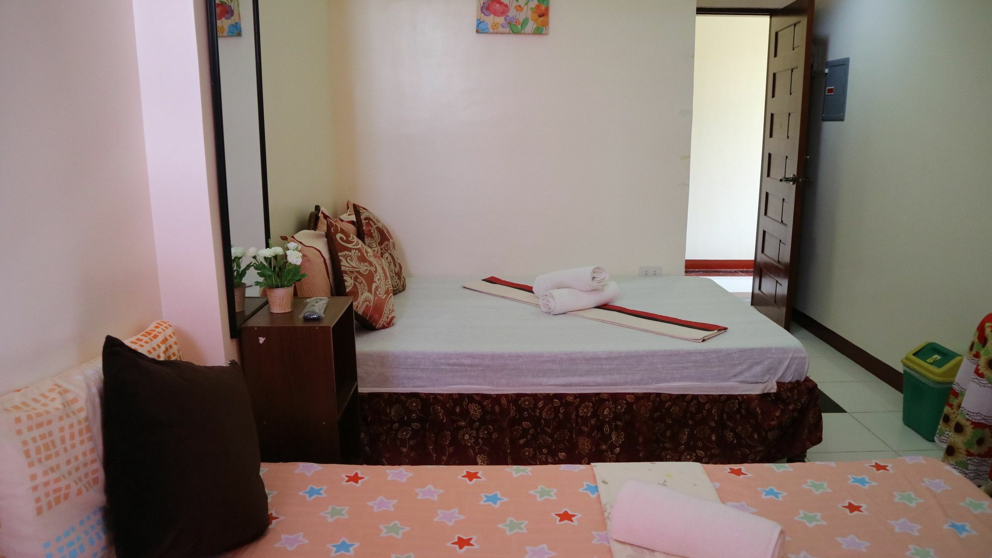 C Tower Studio Apartments Puerto Princesa Exteriör bild